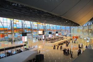 В аэропорту «Звартноц» у гражданки России украли $8 тысяч и 50 тысяч рублей