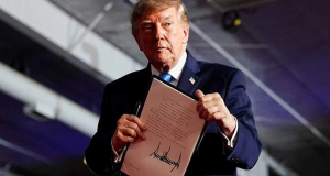 Трамп отверг, что отдавал приказ ограничить Украине доступ к Starlink