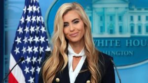 Новая пресс-секретарь Трампа призналась: она не сдавала экзамен на адвокатскую лицензию