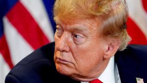 Трамп призвал Зеленского заключить сделку: «Россия — великая держава, Украина — нет»