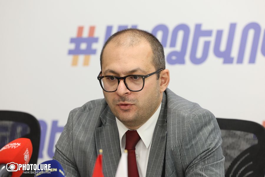 «Выборы — не игра»: депутат Рубен Мхитян раскритиковал слова Пашиняна о досрочном голосовании
