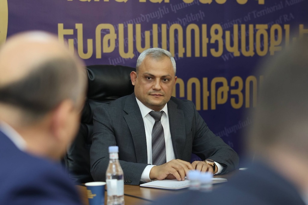 В Минтерриториального управления и инфраструктур представили и. о. директора компании по строительству нового атомного энергоблока