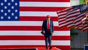 Трамп заявил о праве баллотироваться на третий срок и вновь назвал выборы 2020 года сфальсифицированными