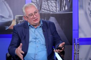«Цены на жильё в Ереване уже выше, чем в Лос-Анджелесе»: эксперт раскритиковал идею парковок для въезжающих машин