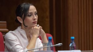 Депутат от «Гражданского договора» не смогла въехать в Россию: причина запрета неизвестна