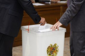 ЦИК сообщил явку на местных выборах в Армении к 11:00: самый высокий показатель — в Степанаване