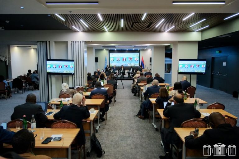 В Ереване обсудили «зелёные округа» и цель сохранить 30% территорий к 2030 году