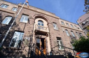В день выборов ЦИК Армении оперативно отреагировал на 42 ситуации