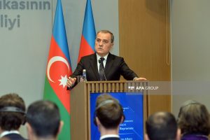 Байрамов: Азербайджан следит за внутренними процессами в Армении