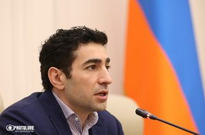 Левон Кочарян: «Азербайджан хочет иметь в Армении не только свою власть, но и свою оппозицию»