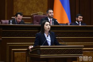«За нами следят жертвы семейного насилия»: министр призвала осторожно обсуждать законодательные изменения