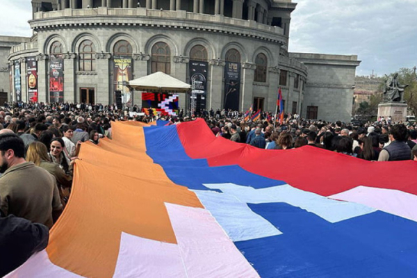Поддержку переселенцам из Арцаха продлят, но с апреля 2027 года сократят вдвое