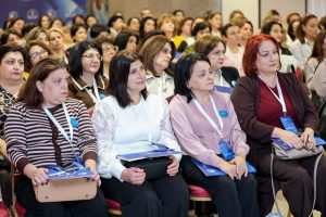В Ереване учителей научат эффективнее преподавать школьные предметы на русском языке