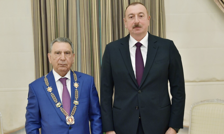 Экс-глава администрации Алиева приговорён к 14 годам, но наказание назначено условно