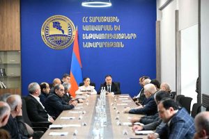 К зиме подготовят запасы соли и песка: в Армении обсудили обслуживание дорог