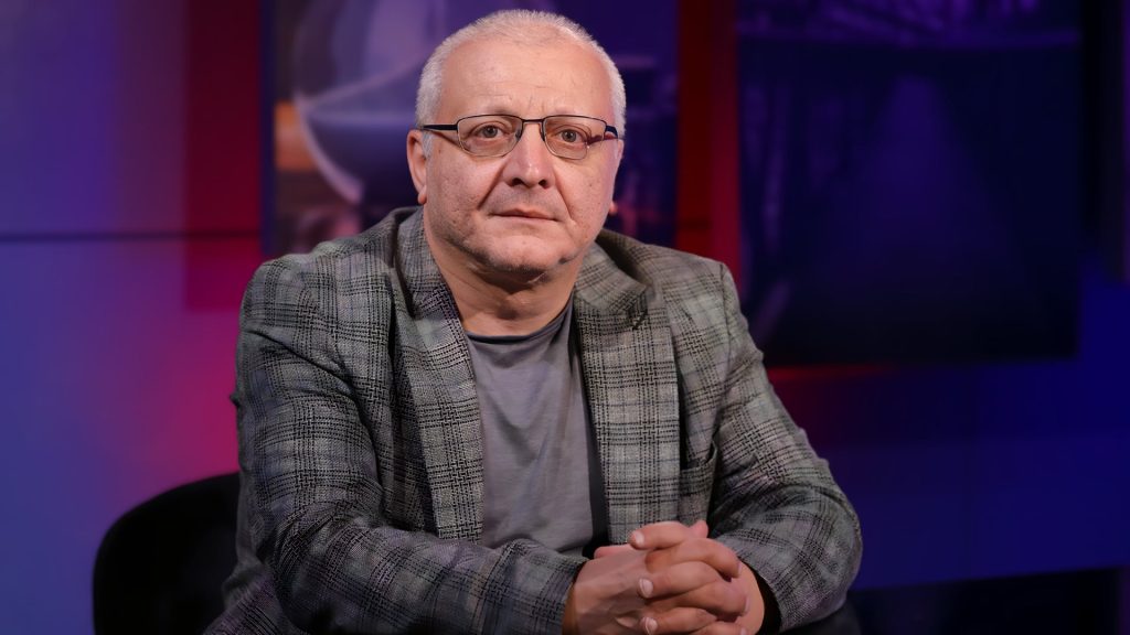 Сурен Суренянц: заявления Пашиняна о новой Конституции могут привести к беспрецедентному политическому кризису